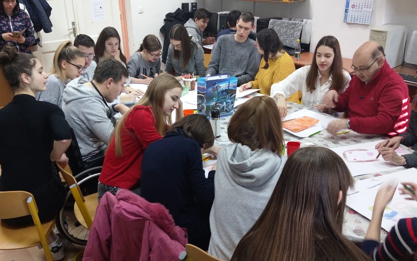 Likovna radionica u centru „Slava Raškaj”